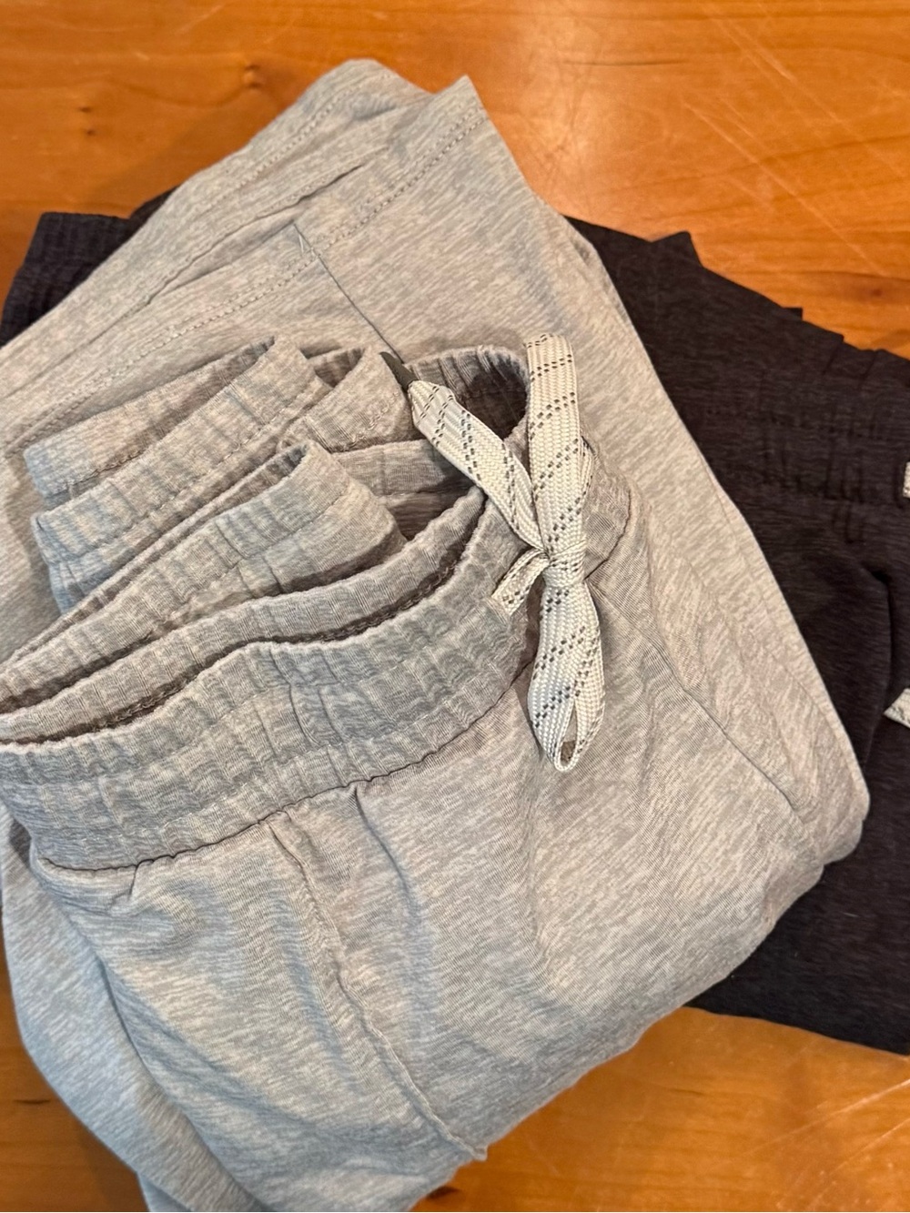 Costco 2 prs Relaxed Wide-Leg Drawstring Sweatpants - Light Gray &  black 2x